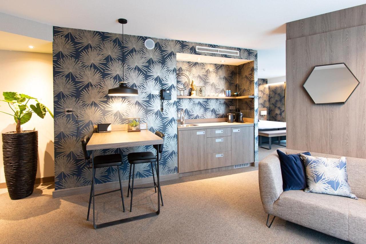 ฟาน เดอร์ ฟาล์ก โฮเทล โกรนิงเงน - ฮุกเกิร์ก Hotel Eelderwolde ภายนอก รูปภาพ