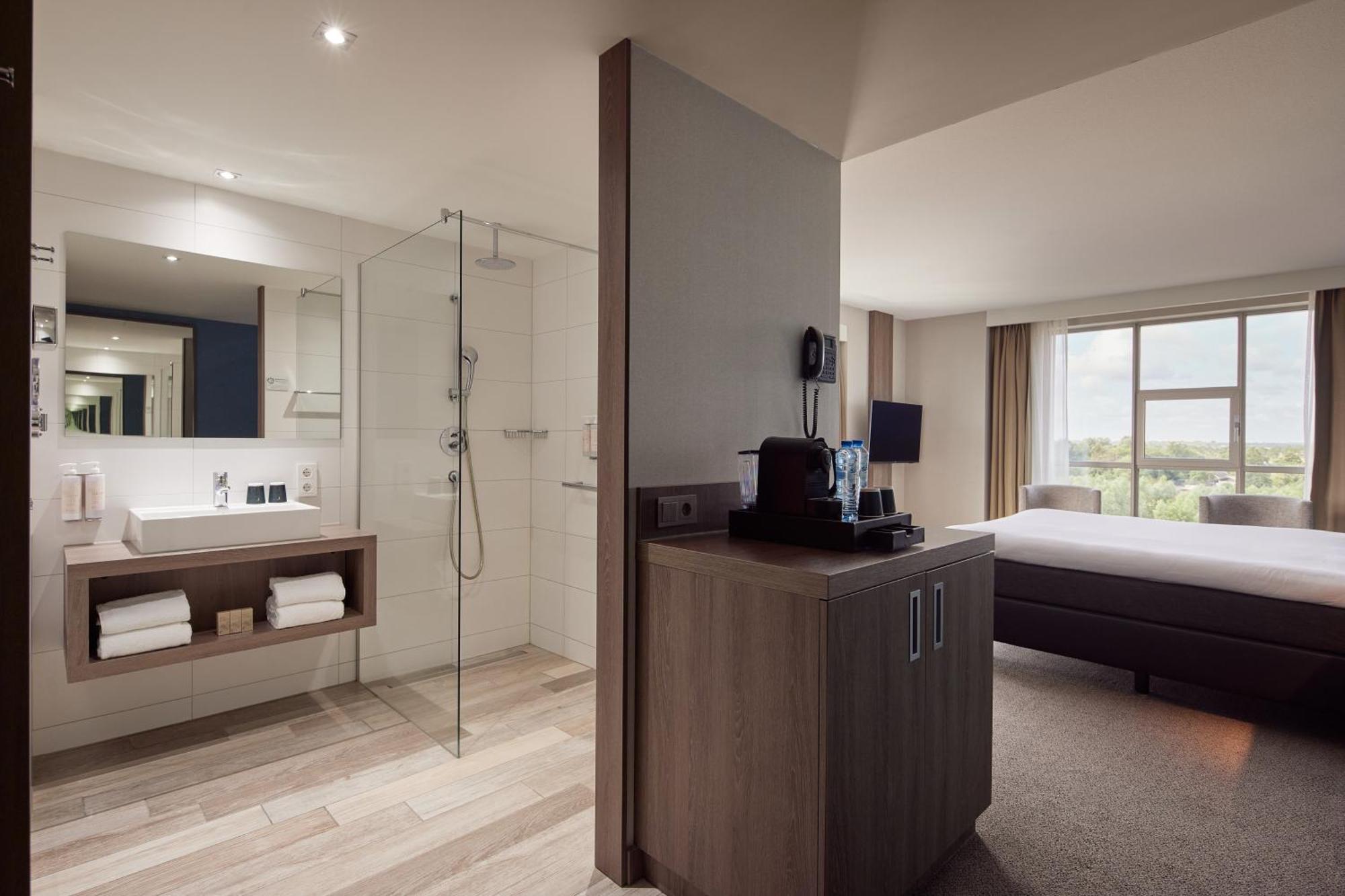 ฟาน เดอร์ ฟาล์ก โฮเทล โกรนิงเงน - ฮุกเกิร์ก Hotel Eelderwolde ภายนอก รูปภาพ