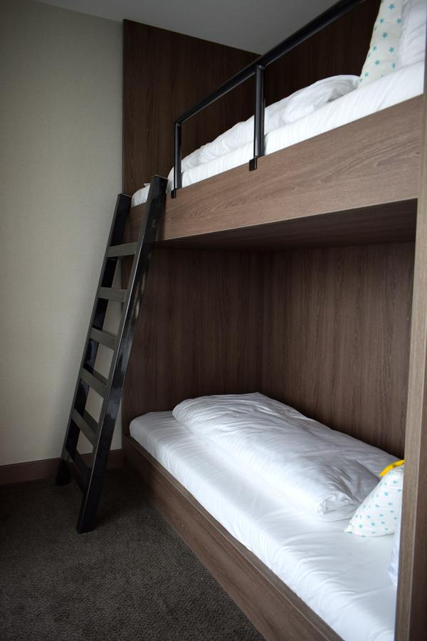 ฟาน เดอร์ ฟาล์ก โฮเทล โกรนิงเงน - ฮุกเกิร์ก Hotel Eelderwolde ภายนอก รูปภาพ
